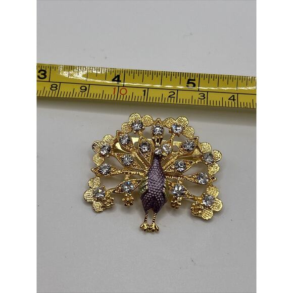 Rhinestone Peacock Lapel Pin Figural Brooch Gold Tone Luxury Pinback Button - Picture 6 of 7